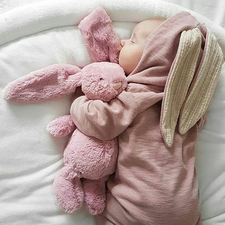 Barboteuse en polaire pour bébé avec oreilles de lapin
