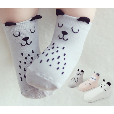 Trio de paires de chaussettes pour bébé avec des motifs de bande dessinée